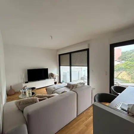 T2 Tres Bon Standing ! * Αζάτσιο